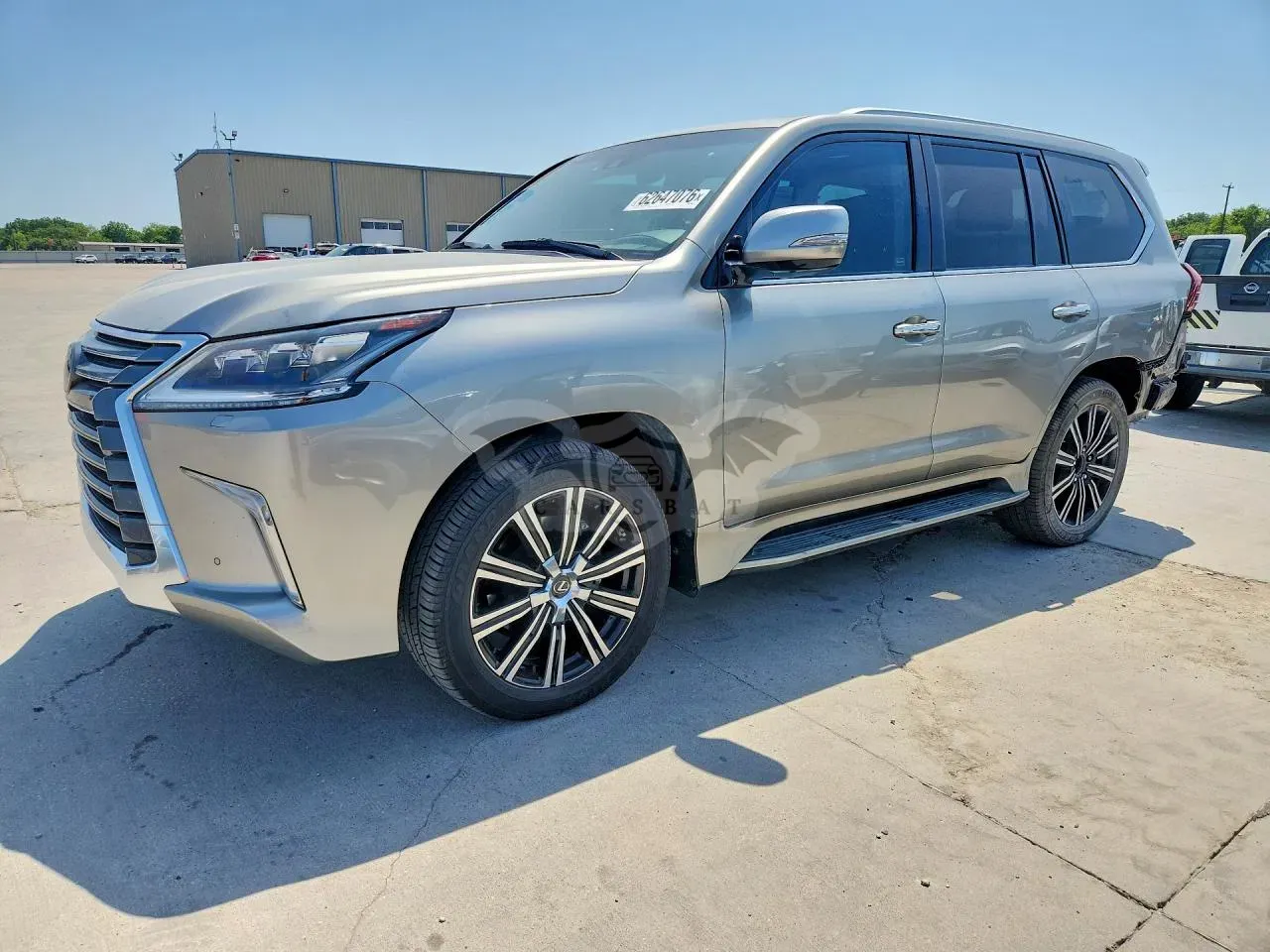 Lexus LX 5.7L 8 2020