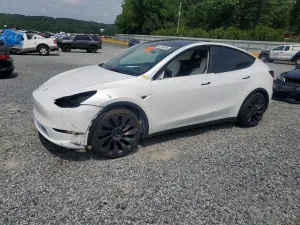 Tesla Model Y 2025