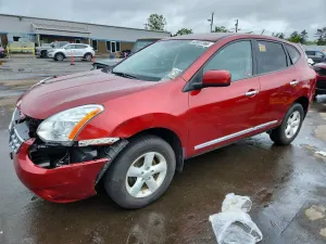 Nissan Rogue 2.5L 4 2013