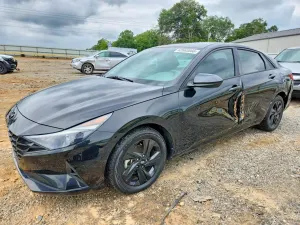 Hyundai Elantra 2.0L 4 2023