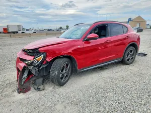 Alfa Romeo Stelvio 2.0L 4 2022