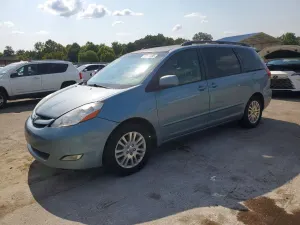 Toyota Sienna 3.5L 6 2010