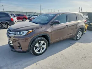 Toyota Highlander 3.5L 6 2017