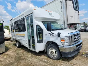 Ford Econoline 7.3L 8 2024