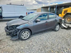 Mazda 3 2.0L 4 2013