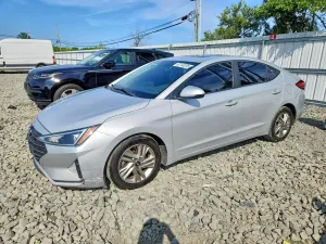 Hyundai Elantra 2.0L 4 2020