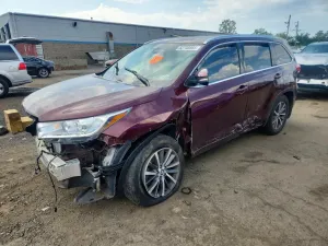 Toyota Highlander 3.5L 6 2017
