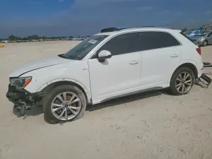 Audi Q3 2.0L 4 2021