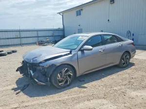 Hyundai Elantra 2.0L 4 2025