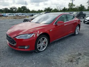 Tesla Model S 2014