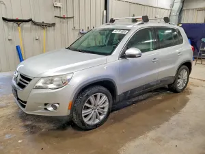 Volkswagen Tiguan 2.0L 4 2011