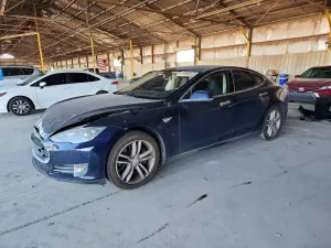 Tesla Model S 2013