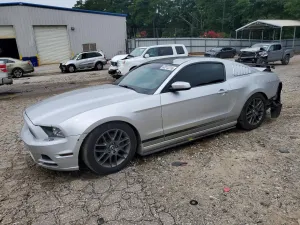 Ford Mustang 3.7L 6 2014