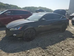 Nissan Altima SR 2.5L 4 2022