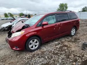 Toyota Sienna 3.5L 6 2013