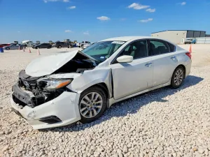 Nissan Altima 2.5L 4 2017