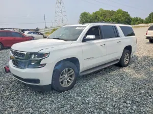 Chevrolet Suburban 5.3L 8 2015