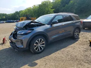 Ford Explorer 2.3L 4 2025