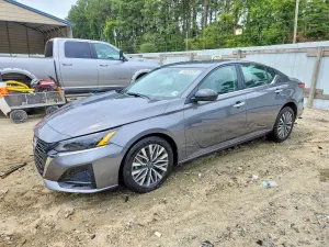 Nissan Altima 2.5L 4 2025