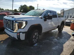GMC Sierra K2500 DENALI 6.6L 8 2024