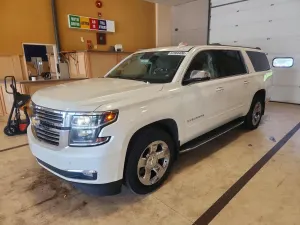 Chevrolet Suburban 5.3L 8 2015