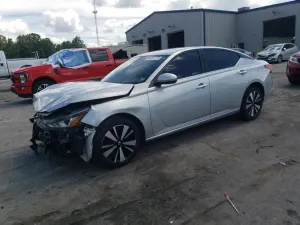 Nissan Altima SV 2.5L 4 2022