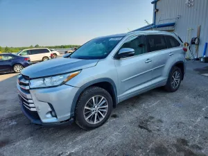 Toyota Highlander 3.5L 6 2017