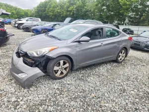 Hyundai Elantra 1.8L 4 2013