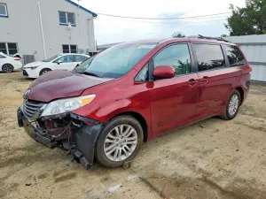 Toyota Sienna 3.5L 6 2013