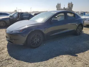 Tesla Model 3 2025