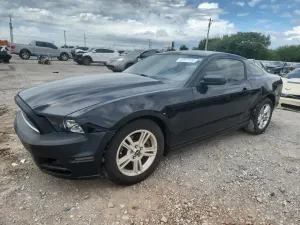 Ford Mustang 3.7L 6 2014