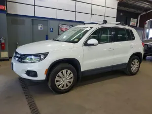 Volkswagen Tiguan 2.0L 4 2012