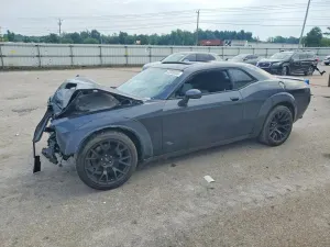 Dodge Challenger 5.7L 8 2016