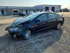 Hyundai Elantra 2.0L 4 2019