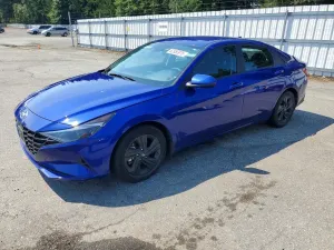 Hyundai Elantra 2.0L 4 2023