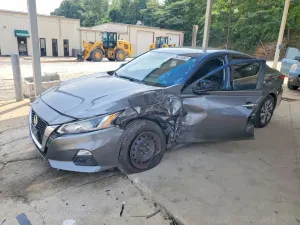 Nissan Altima 2.5L 4 2019