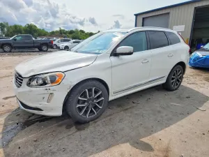 Volvo XC60 2.0L 4 2016