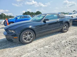Ford Mustang 3.7L 6 2013