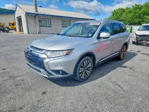 Mitsubishi Outlander 2.4L 4 2020