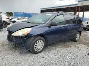 Toyota Sienna CE 3.3L 6 2006