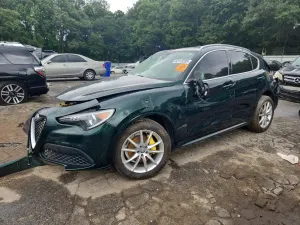 Alfa Romeo Stelvio 2.0L 4 2021