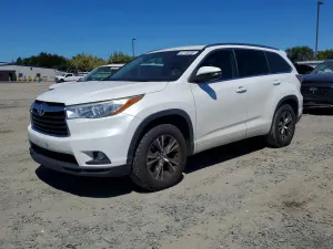 Toyota Highlander 3.5L 6 2016