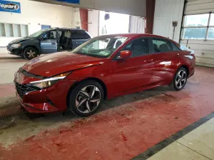 Hyundai Elantra 2.0L 4 2023