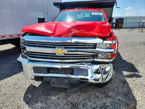 Chevrolet Silverado 1500 6.6L 8 2015