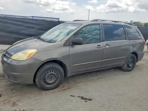 Toyota Sienna 3.3L 6 2005