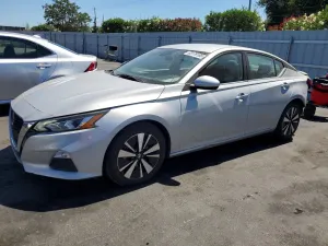 Nissan Altima 2.5L 4 2021