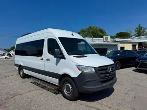 Mercedes-Benz Sprinter 2.0L 4 2024