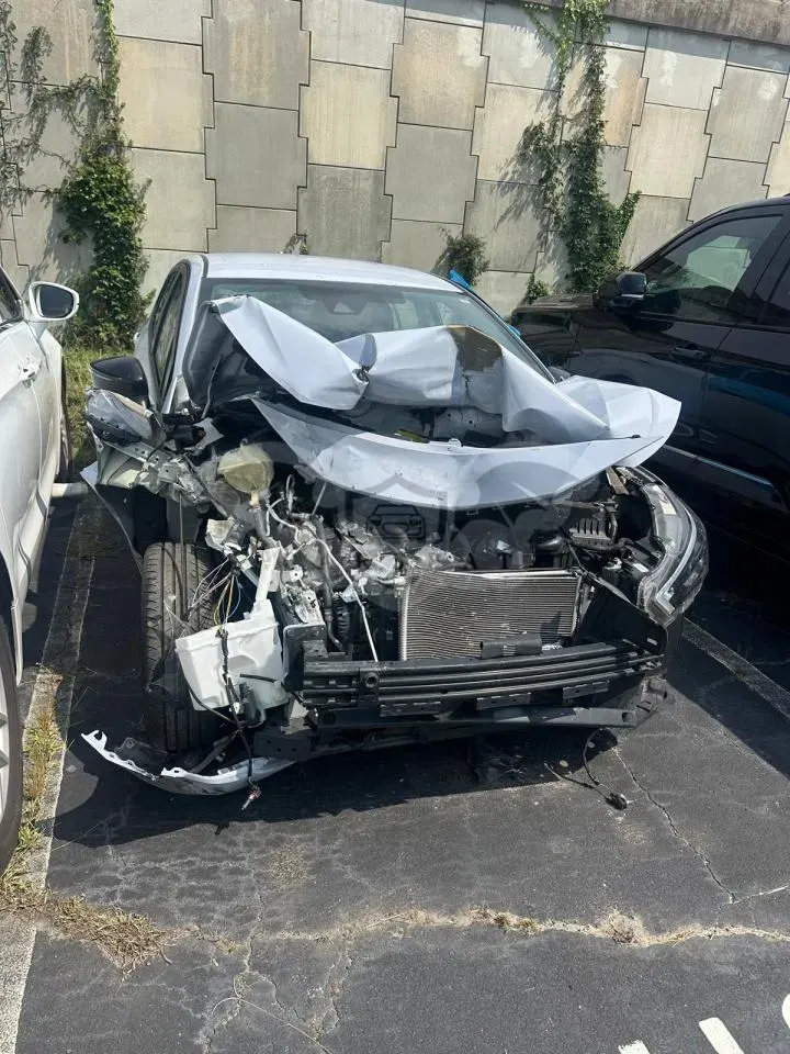Nissan Versa 1.6L 4 2024