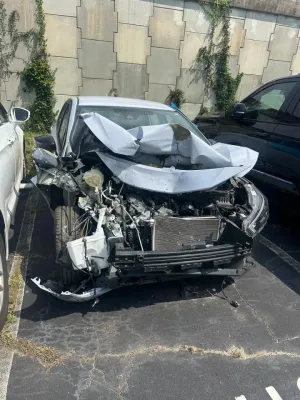 Nissan Versa 1.6L 4 2024
