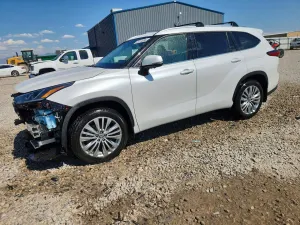 Toyota Highlander 2.4L 4 2023